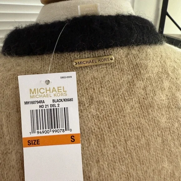 Sweater MK BLACK AND BEIGE - Picture 3 of 4